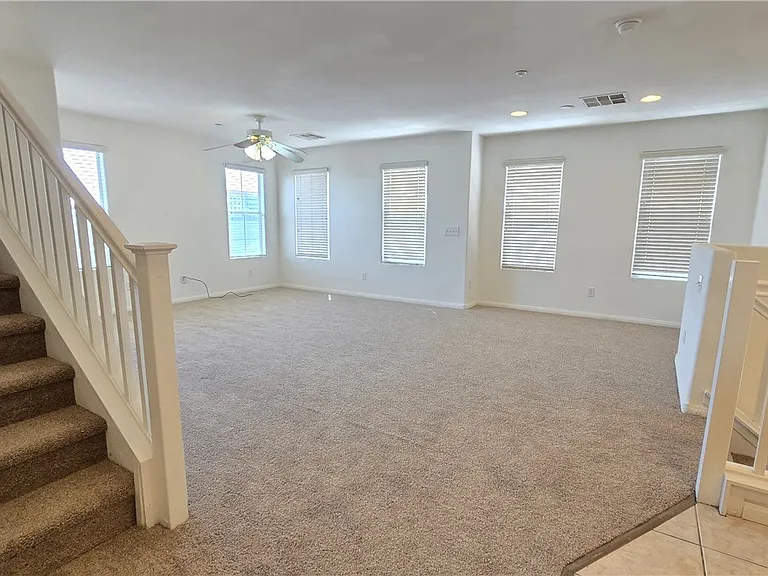 8920 James Carl Ct — Photo 15