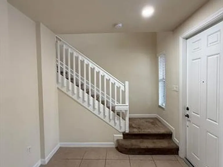 17093 SW 93rd St #Townhouse 17093 — Photo 4