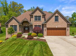 251 Maplewood Dr, Mcmurray, PA