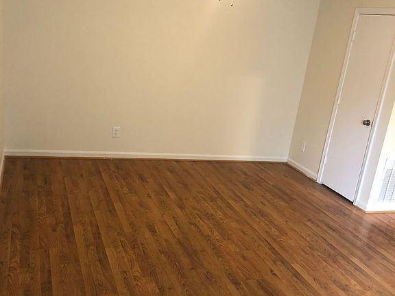 5th image of 310 N Hite Ave #5