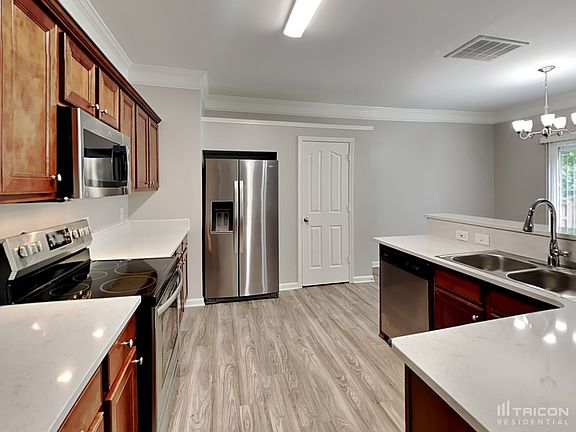 4th image of 9316 Clifton Meadow Dr