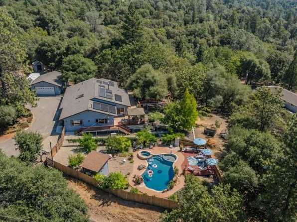 14020 Bowman Rd, Pine Grove, CA 95665