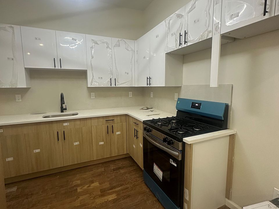 1st image of 169 Lexington Ave #2R