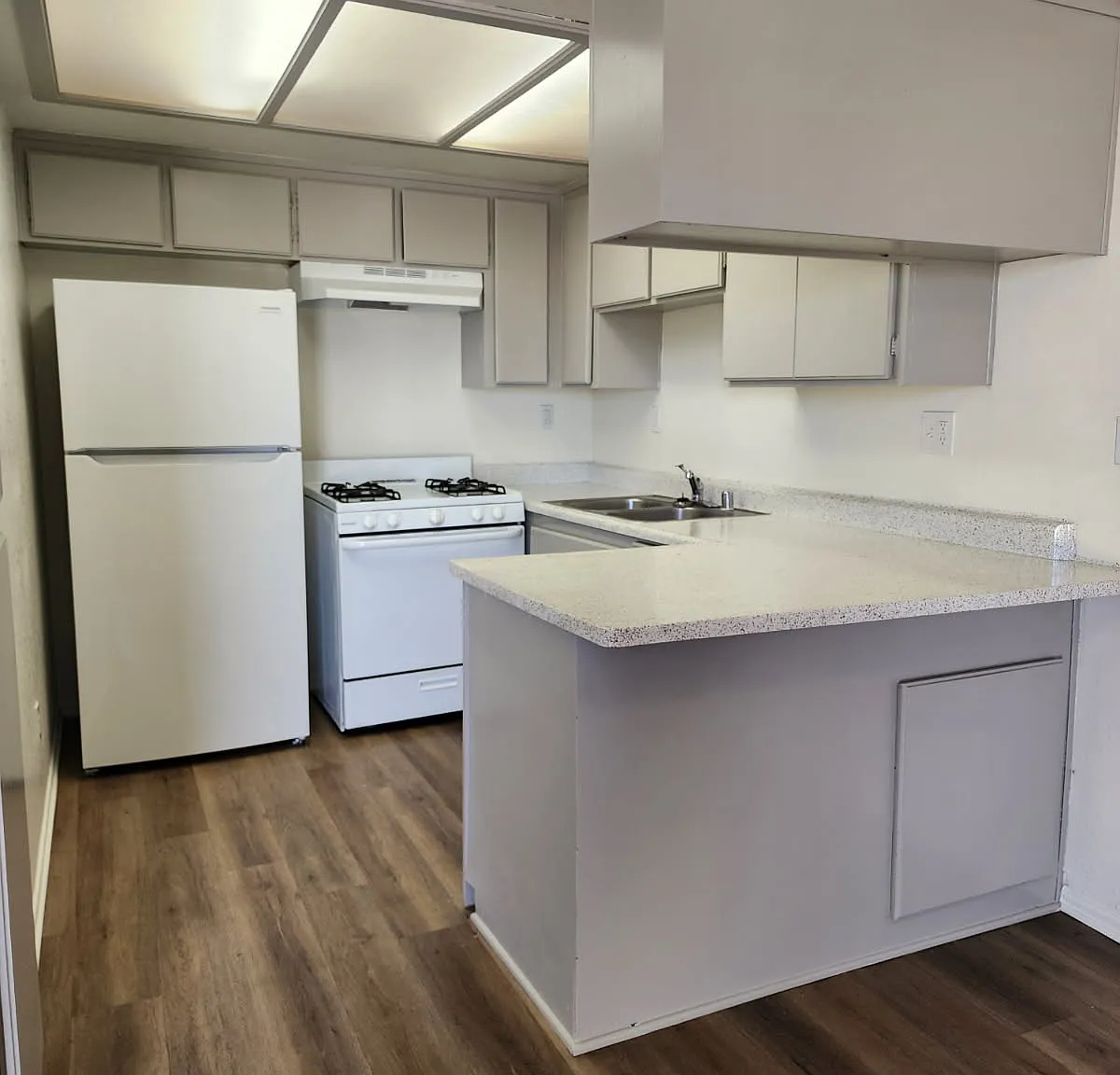 Sunnyside Townhomes — Photo 1