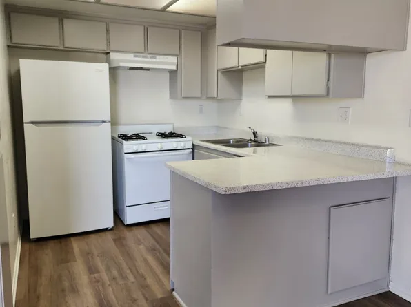 Sunnyside Townhomes, 15188 Sequoia St APT 10, Hesperia, CA 92345
