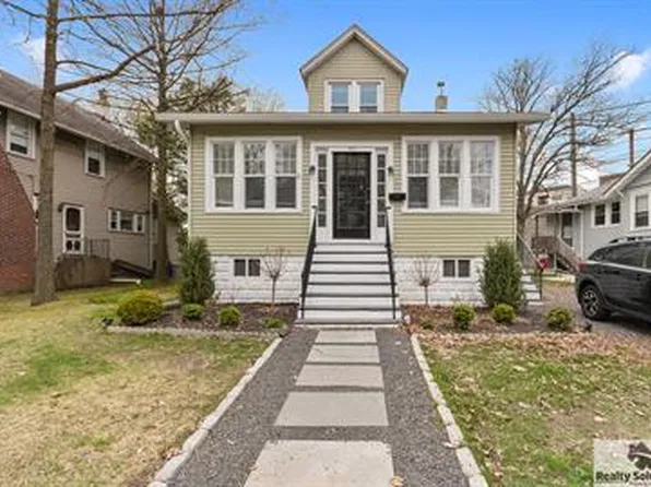 107 W Collings Ave #B, Collingswood, NJ 08108