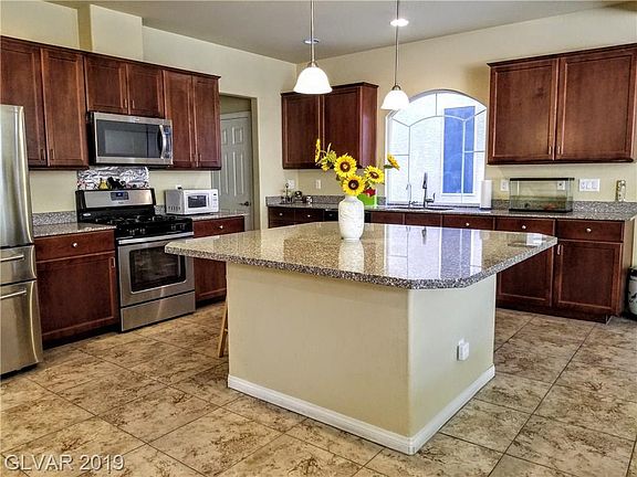 5th image of 6052 Crown Palms Ave