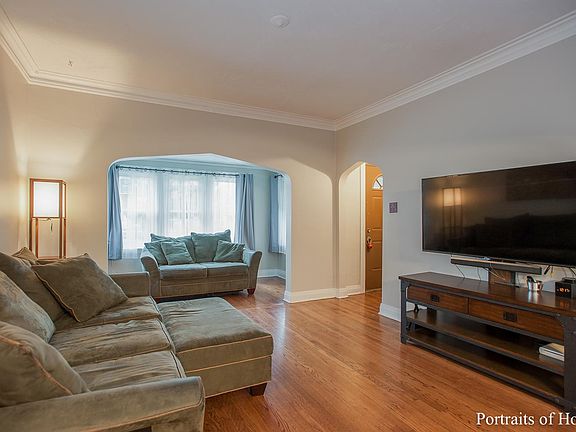 4th image of 3241 Park Ave
