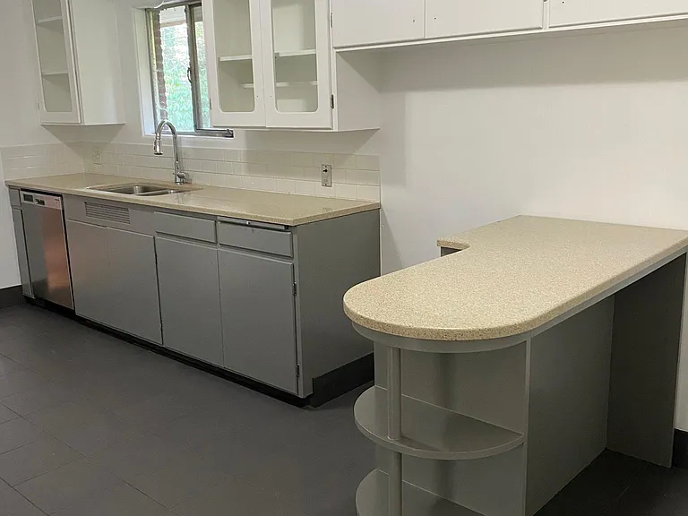 3719 Clark Ave — Photo 10