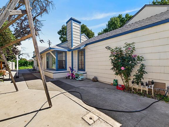 4th image of 2183 Sandcastle Way