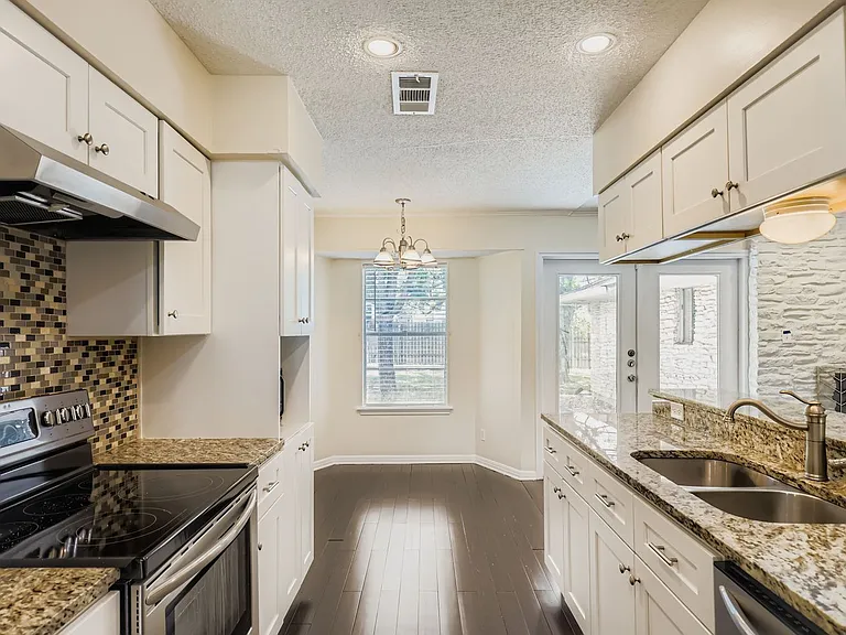 5313 Basswood Ln — Photo 12