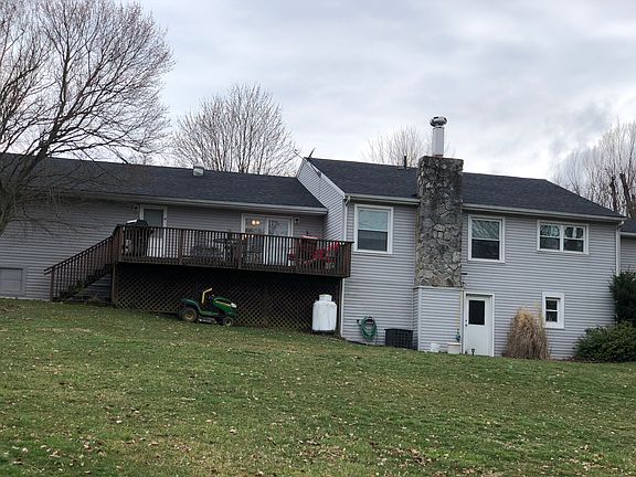2nd image of 493 Glenbrook Dr
