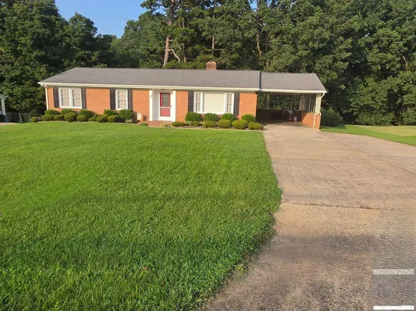 52 Ridge Rd, Collinsville, VA 24078