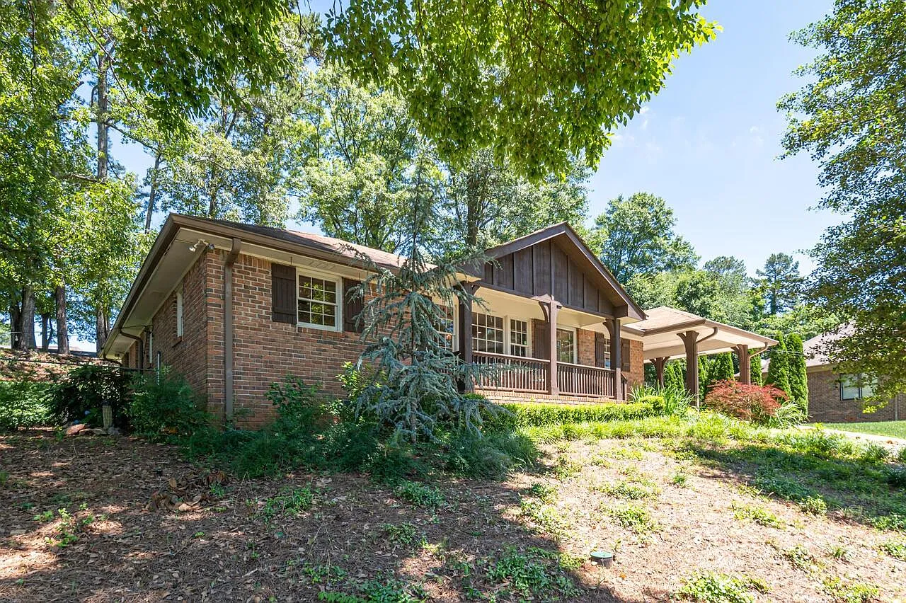 3 bed, 2.0 bath, $5,090 — Photo 1