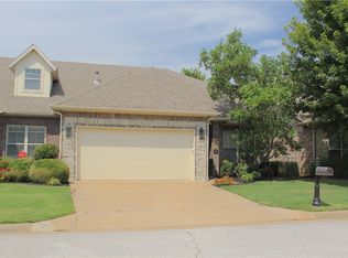 6655 W Valley View Rd, Rogers, AR 72758