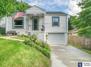 5526 Pine St, Omaha, NE 68106