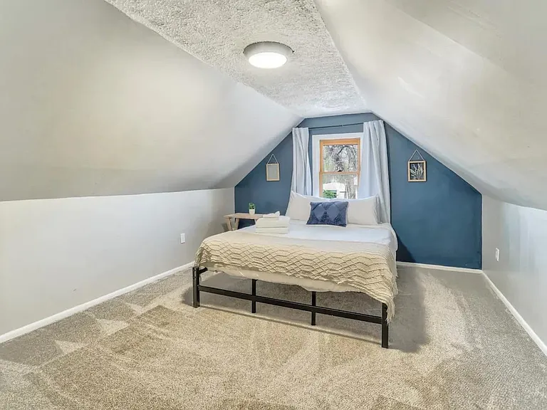 815 E Cache La Poudre St #A — Photo 44