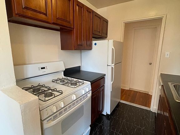 3rd image of 14241 41st Ave #3