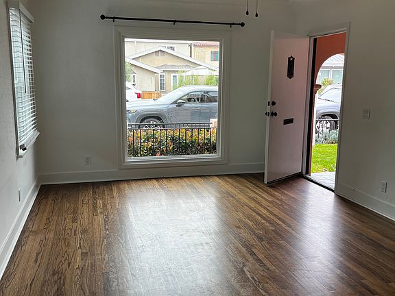 2nd image of 224 Covina Ave #224