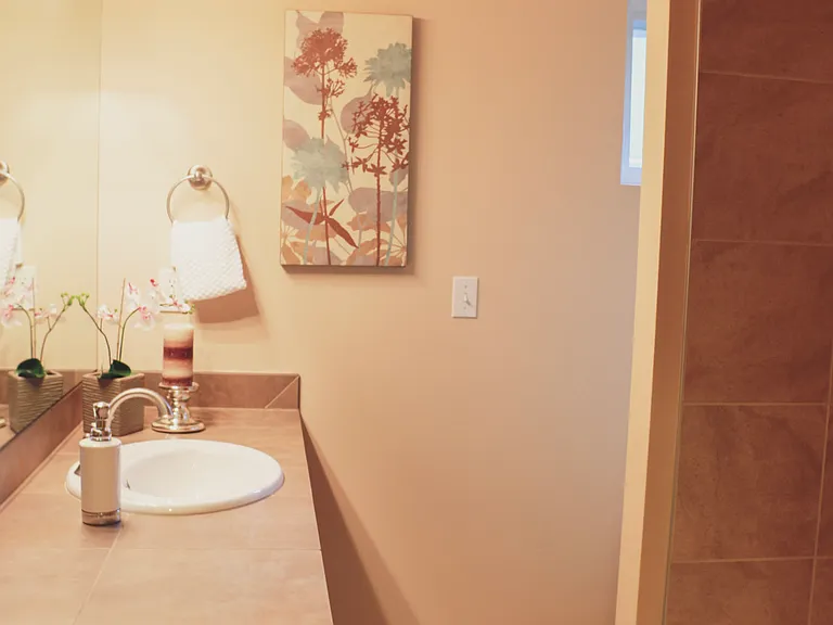 1314 W Ruffner St — Photo 14