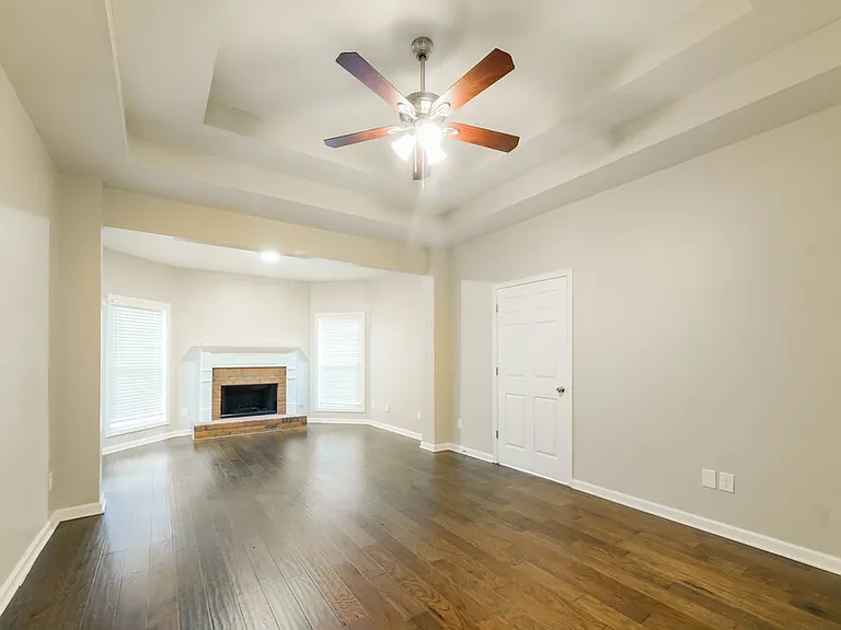 116 Freeman Forest Dr — Photo 9