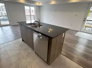 32 Wagon Ln #2, Barrie, ON L9J 0V1