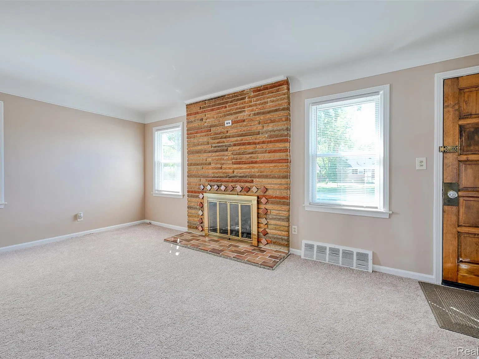 3 bed, 2.0 bath, 2155 sqft, $1,850 — Photo 4