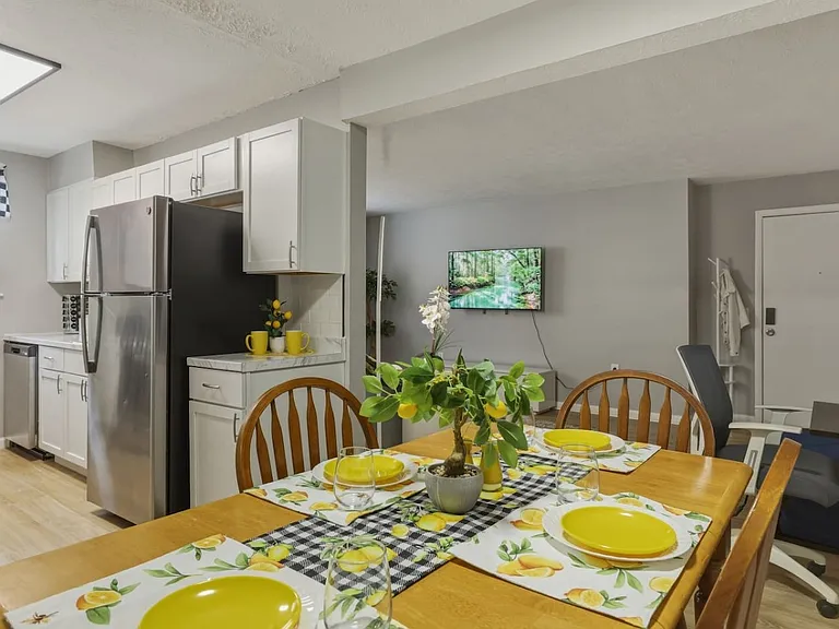 141 W Pulteney St #103 — Photo 38