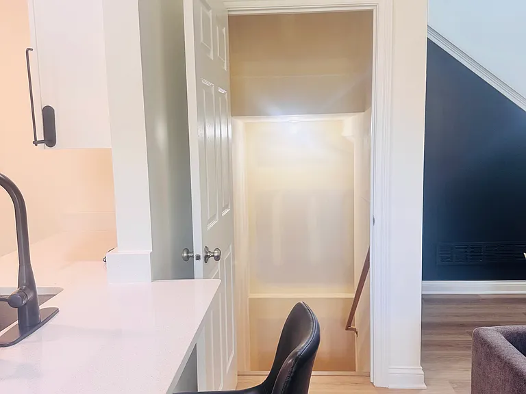 61 Melrose Ct — Photo 19