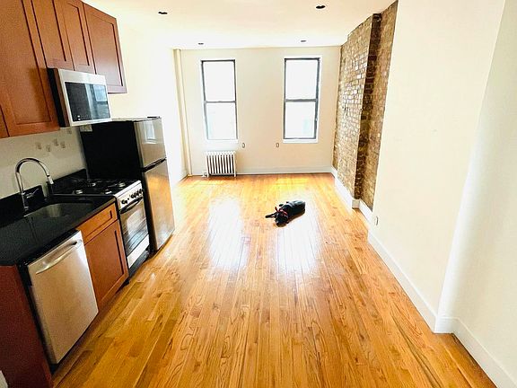 2nd image of 319 E 91st St #14A