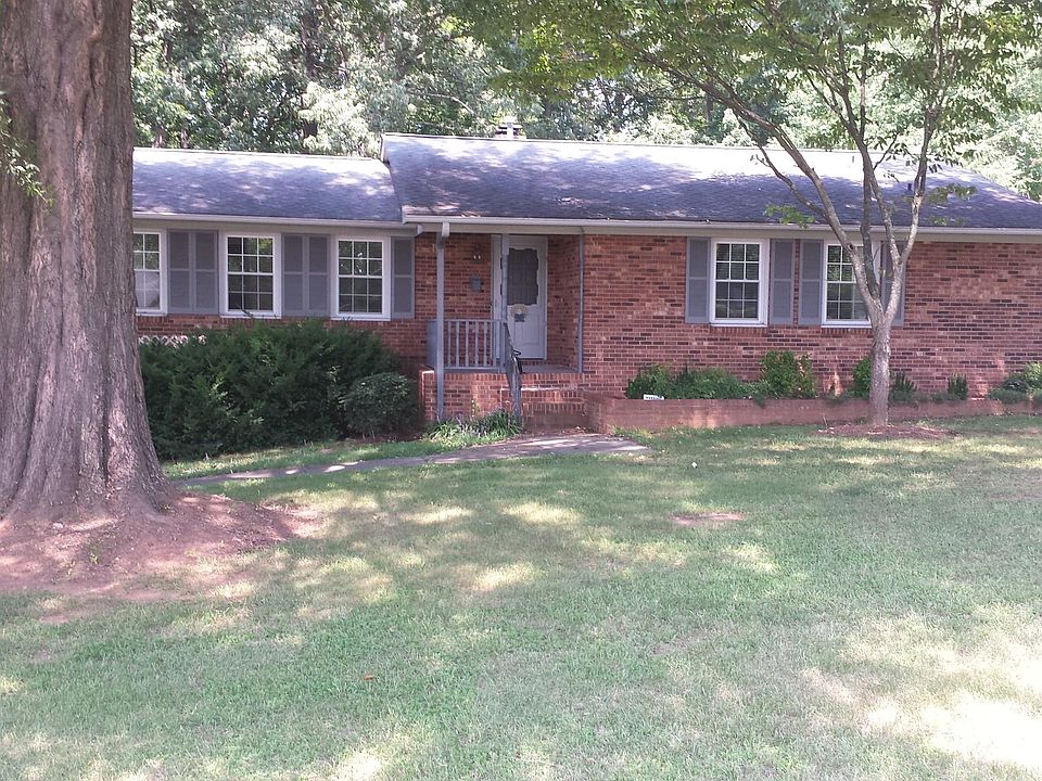 2nd image of 3220 Sides Rd