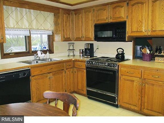 5th image of 3307 Churchill St