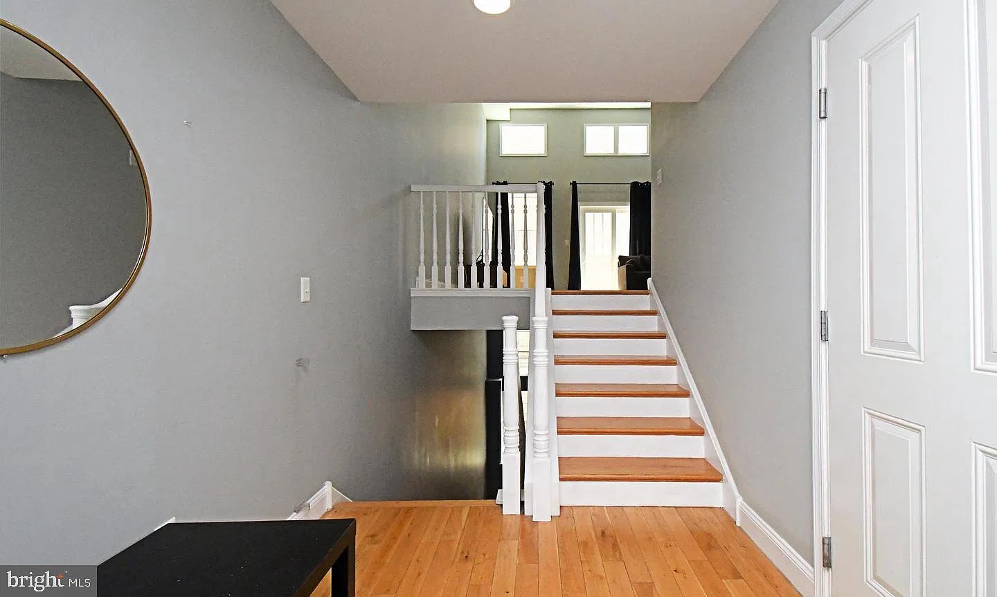 3 bed, 3.5 bath, 3600 sqft, $4,200 — Photo 3