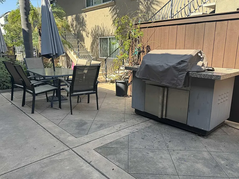 2017 Oliver Ave — Photo 17