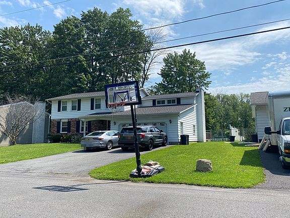 3rd image of 7542 Glencrest Ave