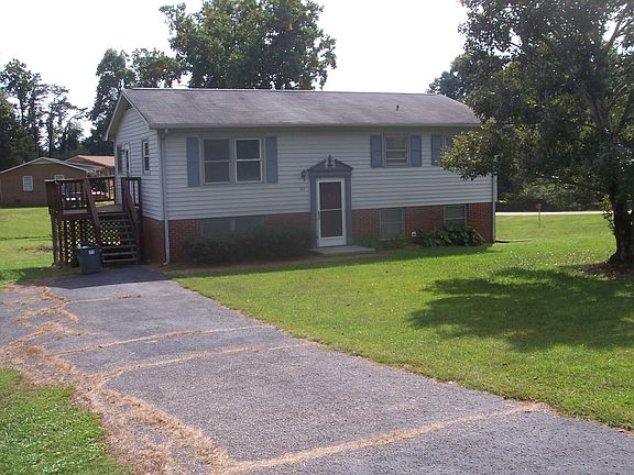 4th image of 141 Crosswhite Ln