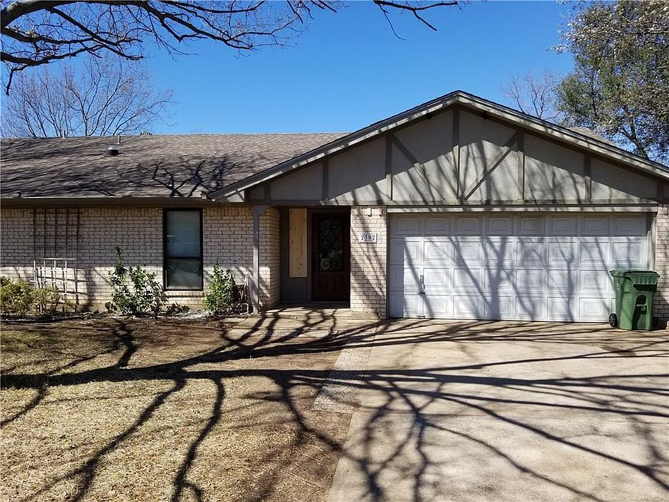 1st image of 2302 Avonhill Dr