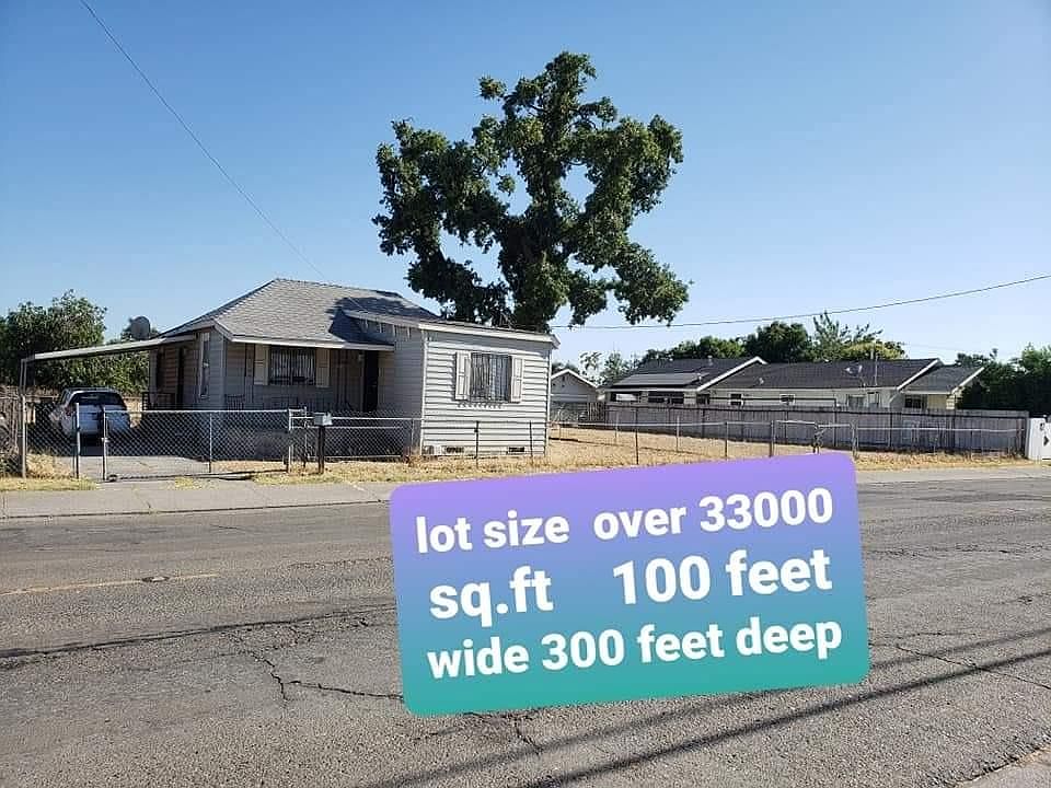1st image of 216 W 9th St