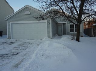 104 E Aspen Cir, Hainesville, IL 60030