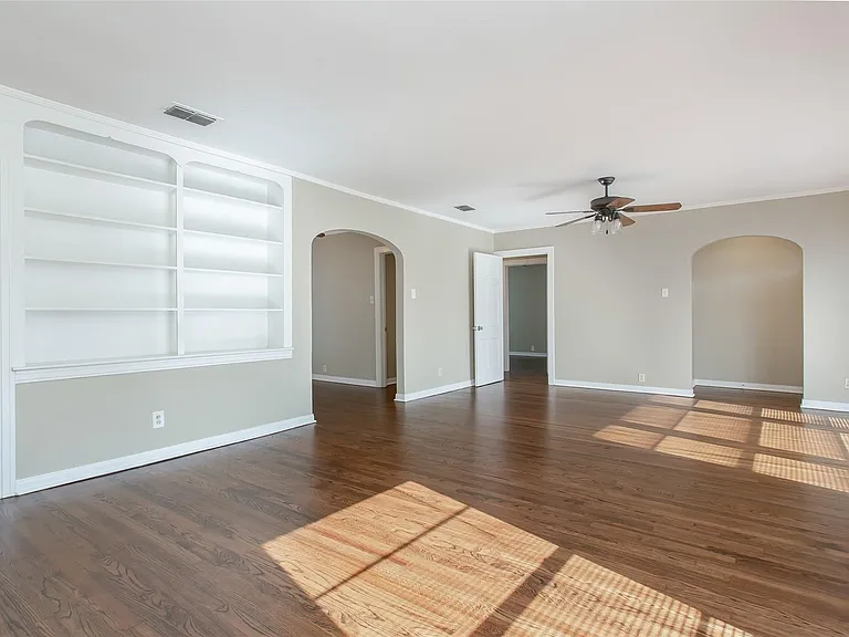 5829 E Mockingbird Ln — Photo 3