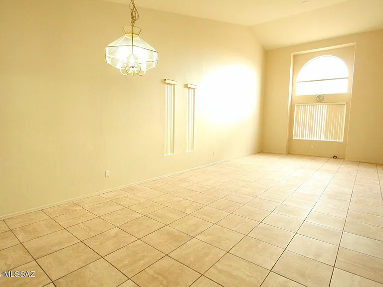9465 N Elan Ln — Photo 4