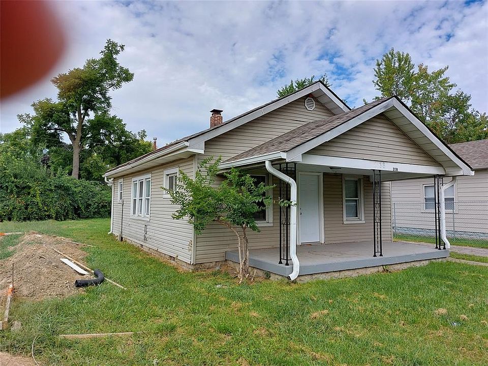 1st image of 2136 N Drexel Ave