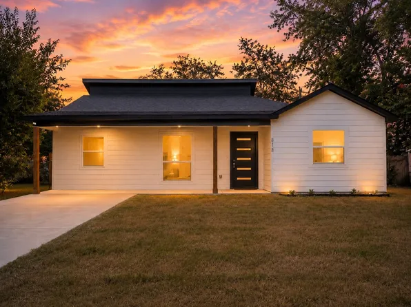 818 Chickasaw Trce, Grand Prairie, TX 75051