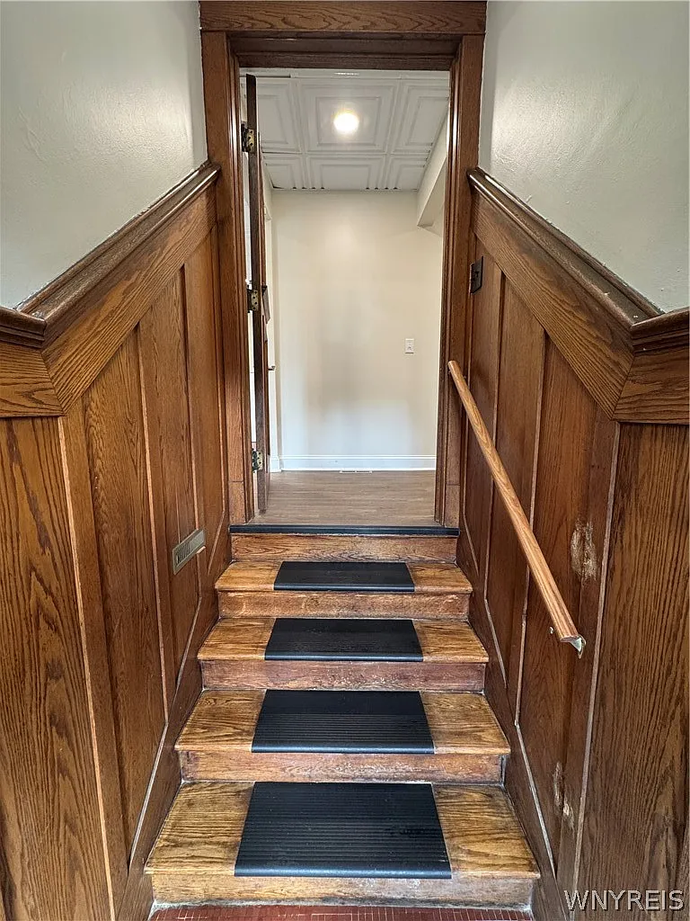 Building Photo - 2 Agassiz Cir #A