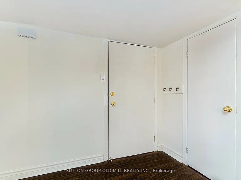 5 Applefield Dr #LOWER — Photo 3