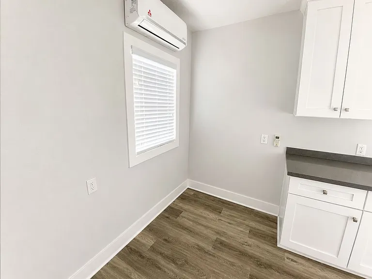 88 S Allen Ave — Photo 20