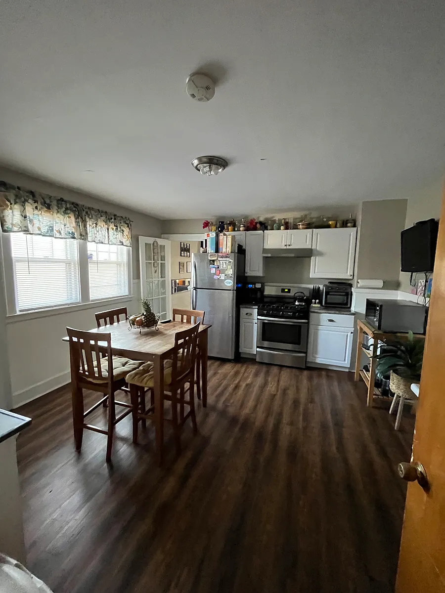 Building Photo - 1216 Hammond Ave