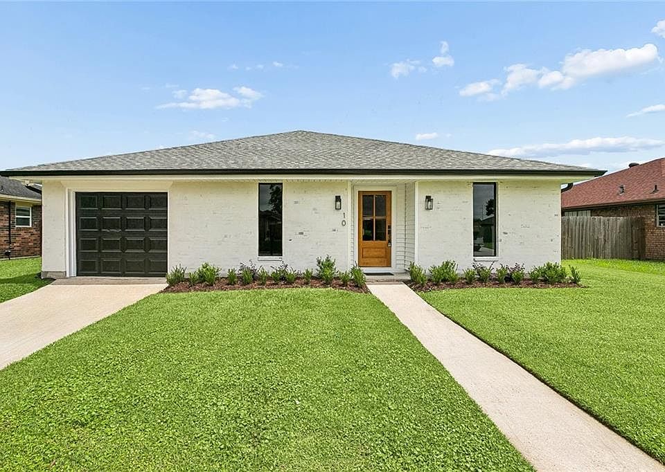 1st image of 10 Darbonne Ct