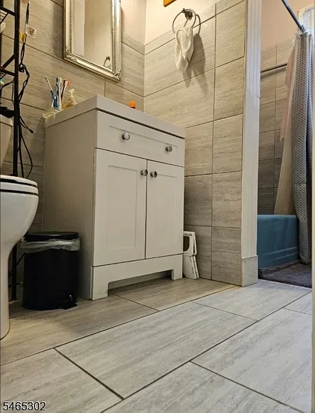 3 bed, 1.0 bath, $2,400 — Photo 4