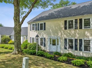 49 Colonial Vlg #49, Falmouth, ME 04105